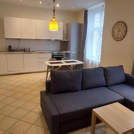 Apartament Zwyciestwa 45 กลีวิตเซ ภายนอก รูปภาพ