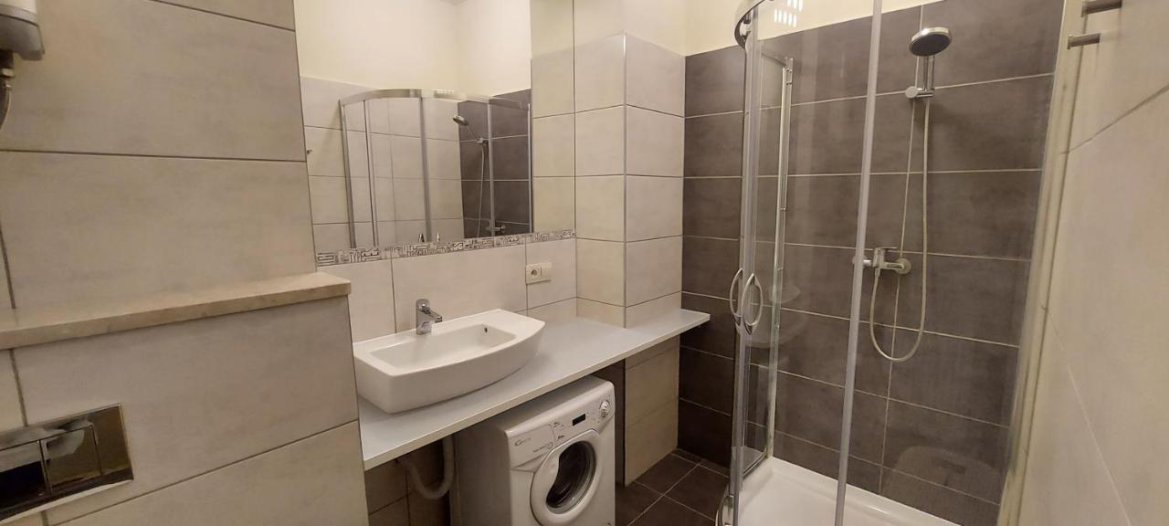 Apartament Zwyciestwa 45 กลีวิตเซ ภายนอก รูปภาพ