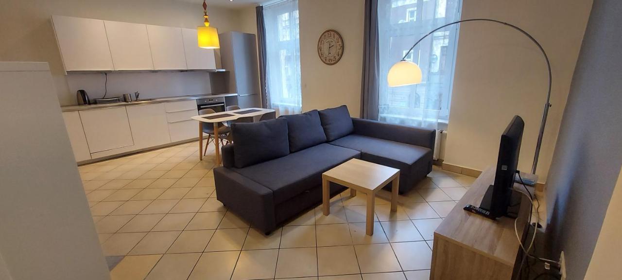 Apartament Zwyciestwa 45 กลีวิตเซ ภายนอก รูปภาพ